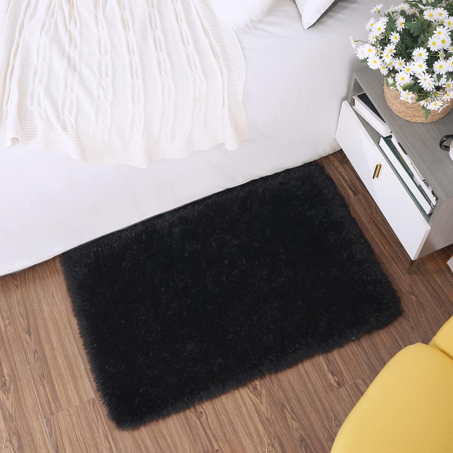 YOH Super Soft Fluffy Rug for Bedroom, Modern Shaggy Fuzzy Kids Rugs for Living Room, Plush Indoor Nursery Home Decor Dorm Carpet with Non-Slip Bottom, Black, 2 X 3 Feet