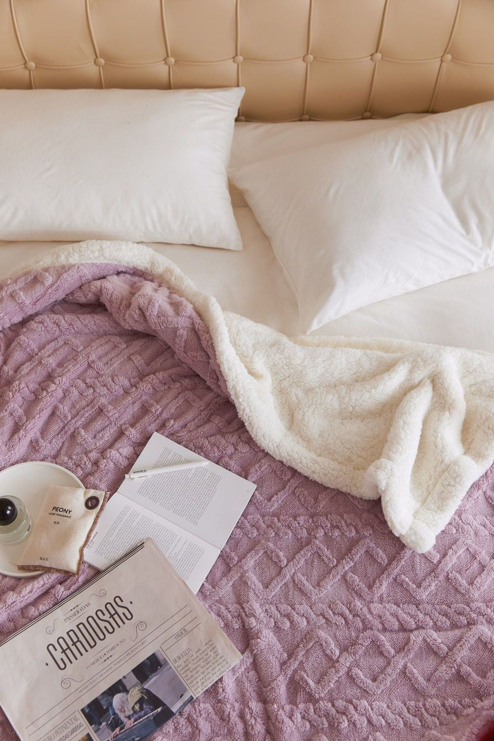 Toneed Soft Plush Reversible Fleece Throw Blanket, Jacquard Textured Fluffy Sherpa Blanket, Warm Cozy Lightweight Bed Blanket for Couch Bedroom All Seasons, Lavender Purple