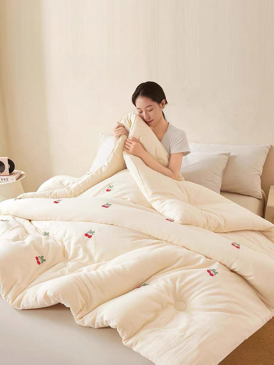 DETUM  Cute Cherry Embroidered Comforter, Soft Lightweight Fluffy Bedding Comforter, Cream White Solid Quilt for Bedroom All Season Use