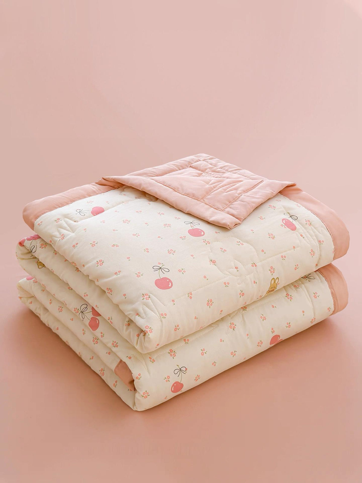 Goideal  Cute Cherry Floral Print Comforter, Lightweight Reversible Soft Bedding Quilt, Breathable Thin Blanket for Summer All Season