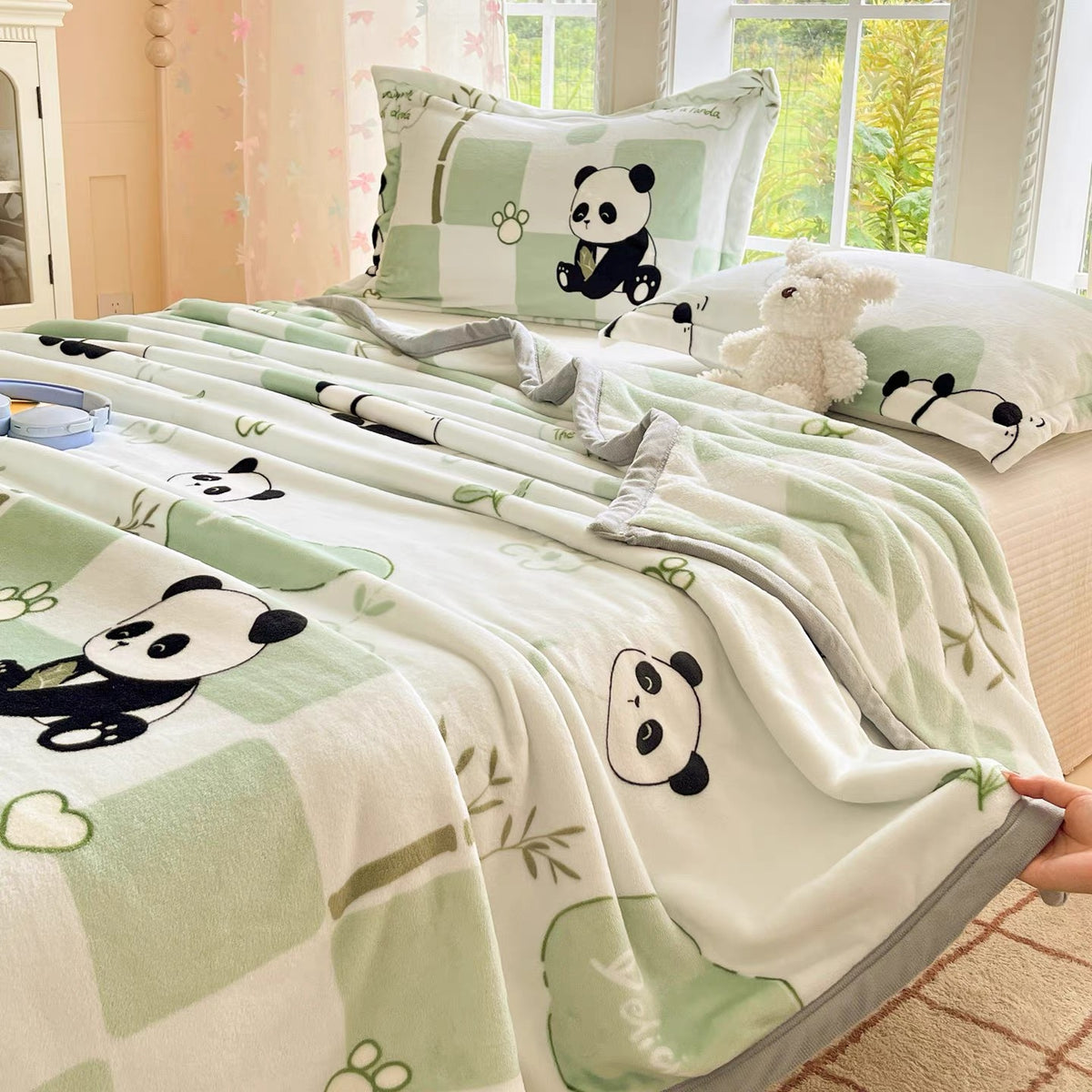 DETUM  Cute Panda Garden Checkerboard Milk Fleece Throw Blanket, Double Sided Soft Flannel Blanket, Cozy Lightweight Bed Blanket for Sofa Bedroom