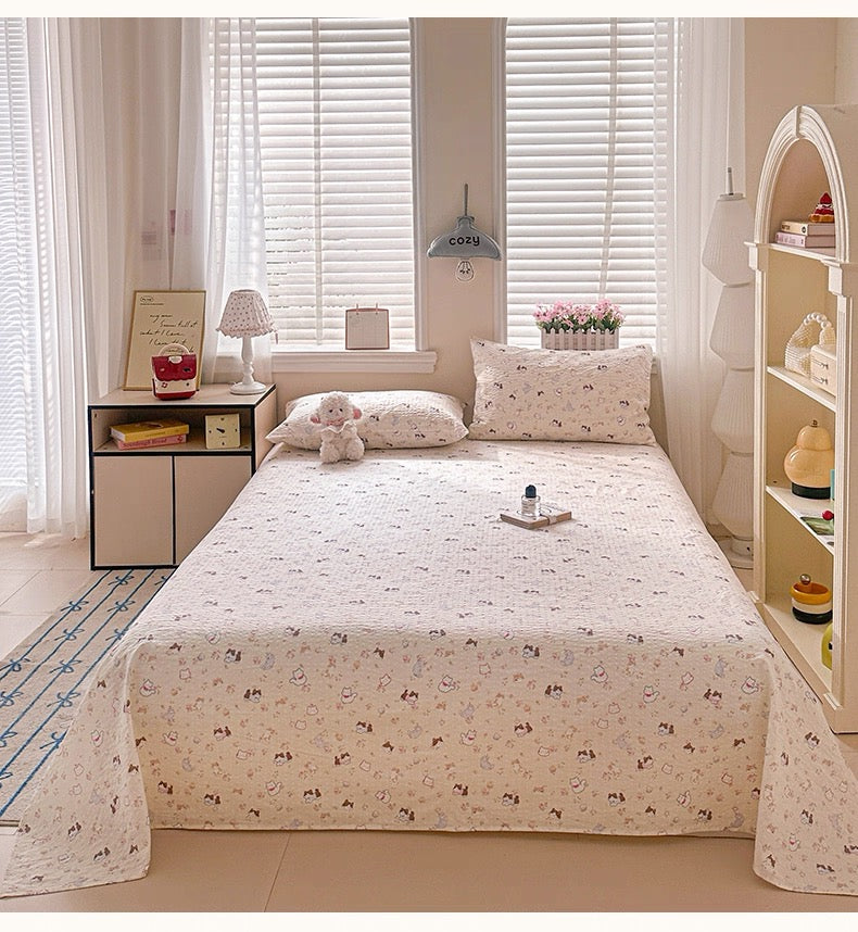 Foxmas  Cute Kitten Floral Crinkle Texture Flat Sheet, Soft Breathable Top Bed Sheet with Cartoon Cat & Flower Print for Bedroom Dorm